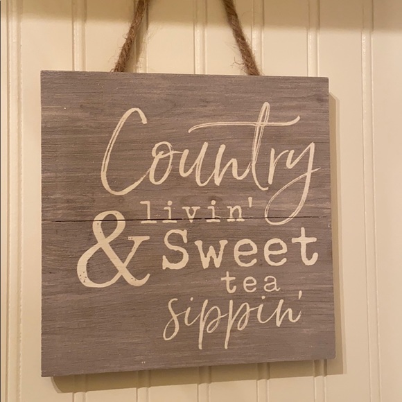 Other - HP🎉 Modern Farmhouse County Sweet Tea Wood Sign